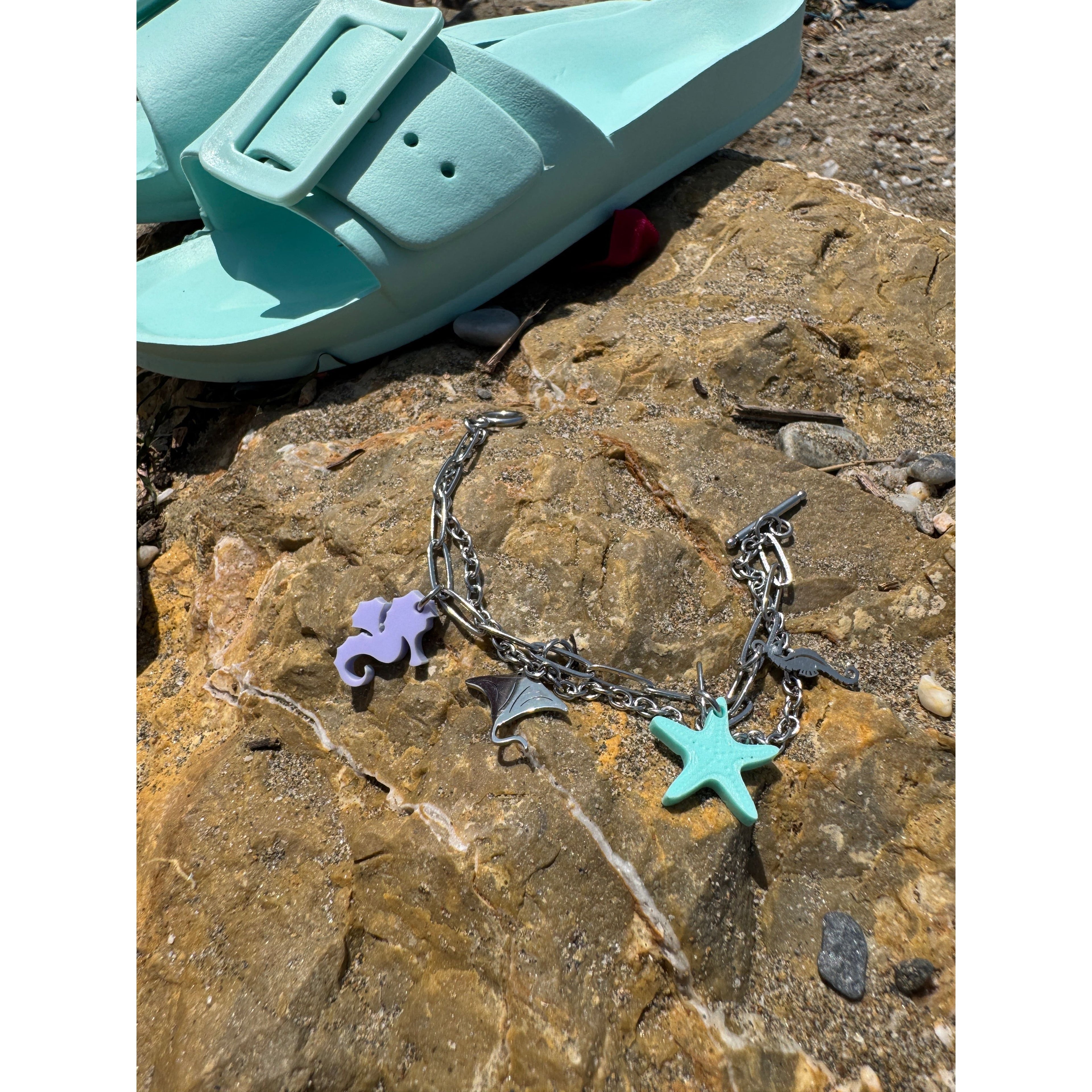 Pulsera Mikonos-Pulseras TaRo Joyas de metacrilato ligero con colores veraniegos, colección Sol y Brilli, accesorios originales y divertidos para completar tu look de día o fin de semana.