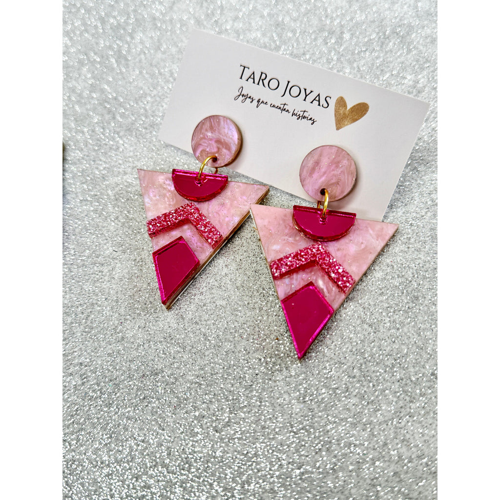 Pendientes TaRo Joyas de metacrilato ligero con colores vibrantes, colección Ataraxia, accesorios únicos y originales para elevar tu look de fin de semana o diario.