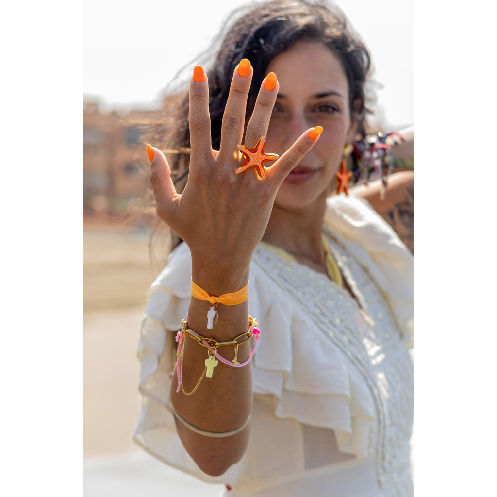 Anillo Estrella Eterna-Anillos de metacrilato ligero con diseños coloridos inspirados en el mar, colección Sol y Brilli de TaRo Joyas, accesorios divertidos y originales para cualquier look.