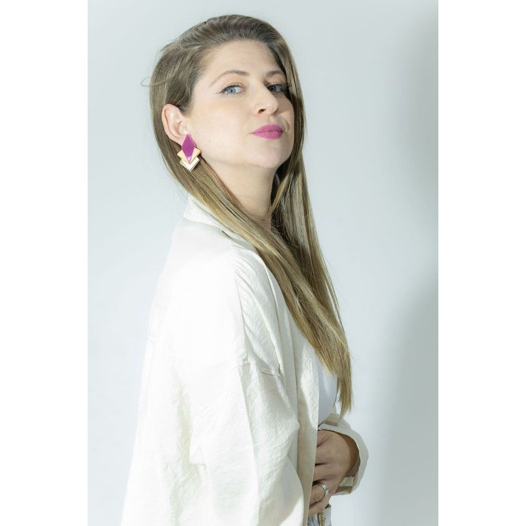 Pendientes TaRo Joyas de metacrilato ligero con colores vibrantes, colección Ataraxia, accesorios únicos y originales para elevar tu look de fin de semana o diario.