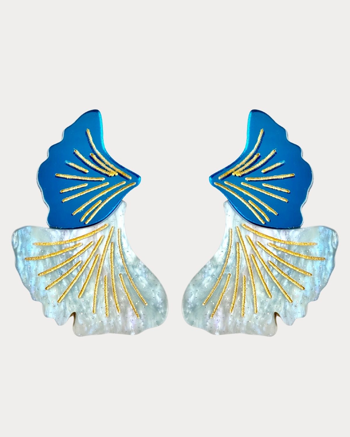 Pendientes TaRo Joyas de metacrilato ligero con diseño de flores coloridas, colección Flowers, accesorios alegres y originales que aportan brillo a tu outfit.