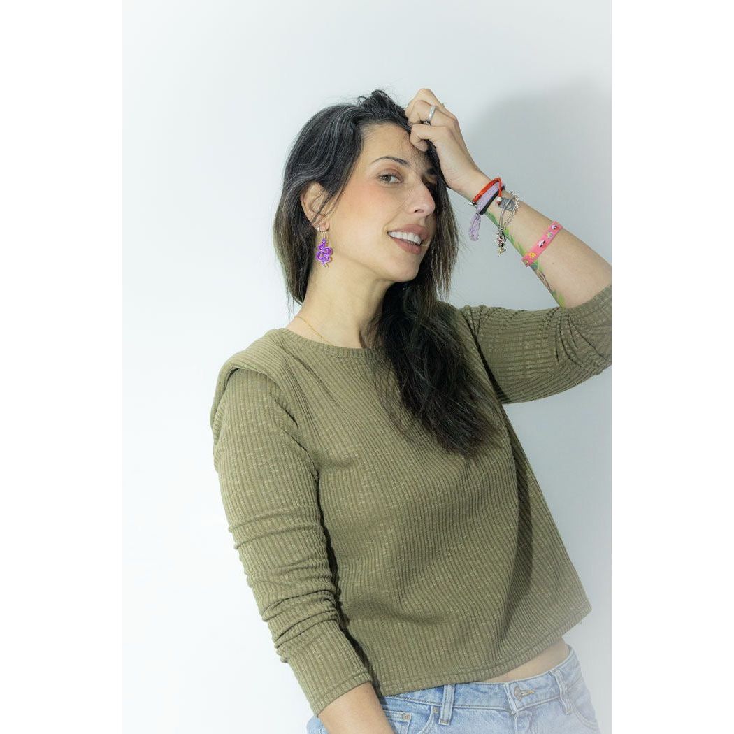 Pendientes TaRo Joyas de metacrilato ligero con diseños de animales y huellas coloridas, colección Kukur, accesorios divertidos y originales inspirados en la naturaleza.