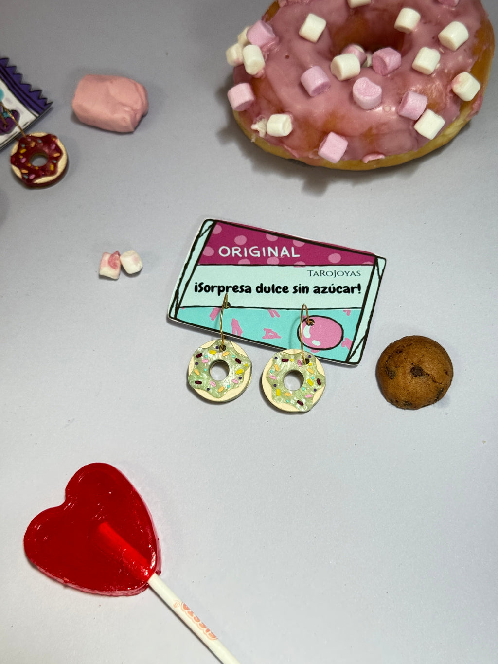 Pendientes de metacrilato ligero en forma de donuts con chispitas de colores, colección Sugar Pop de TaRo Joyas, perfectos para un look divertido y original. Verdes

