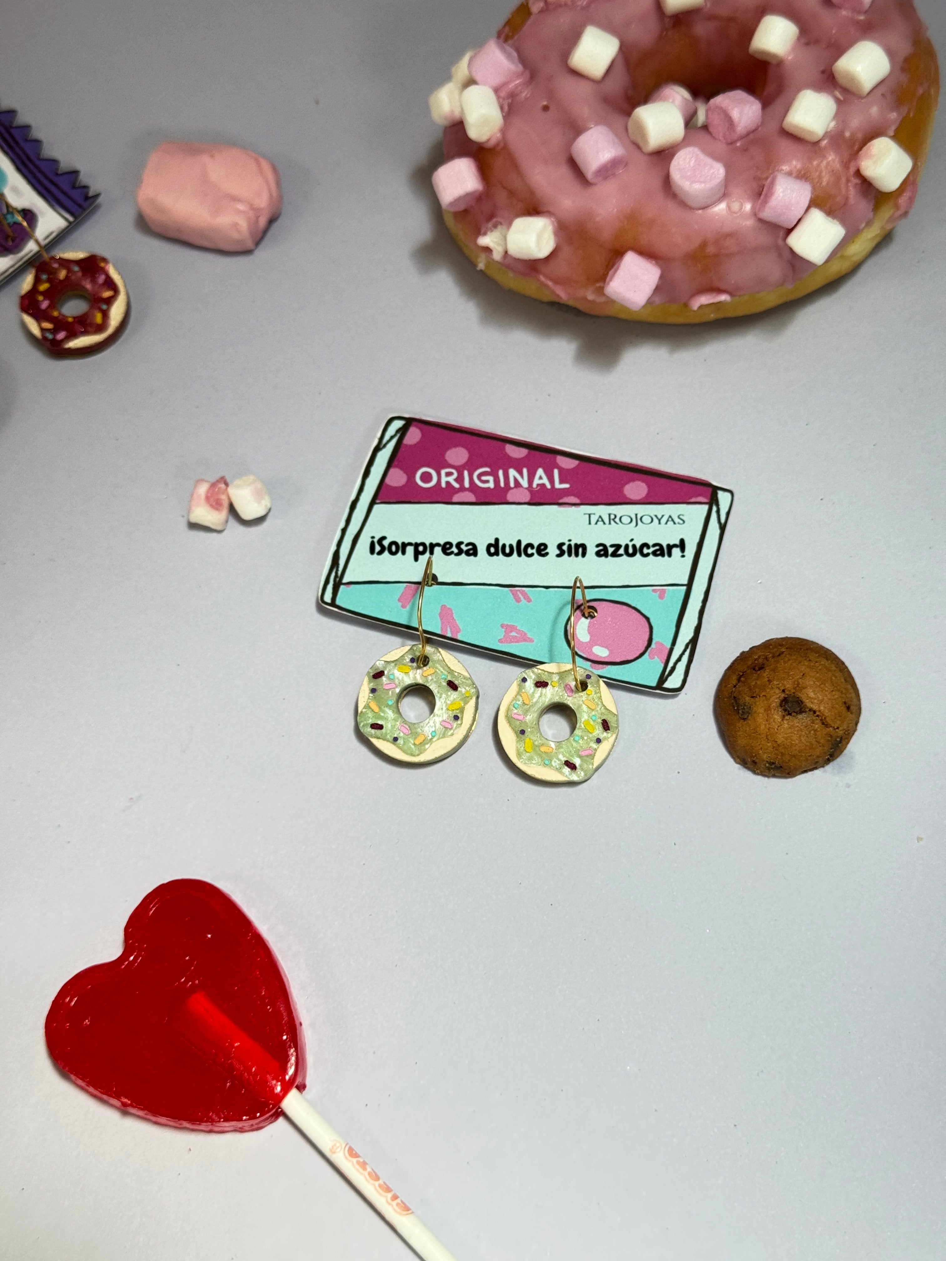 Pendientes de metacrilato ligero en forma de donuts con chispitas de colores, colección Sugar Pop de TaRo Joyas, perfectos para un look divertido y original. Verdes
