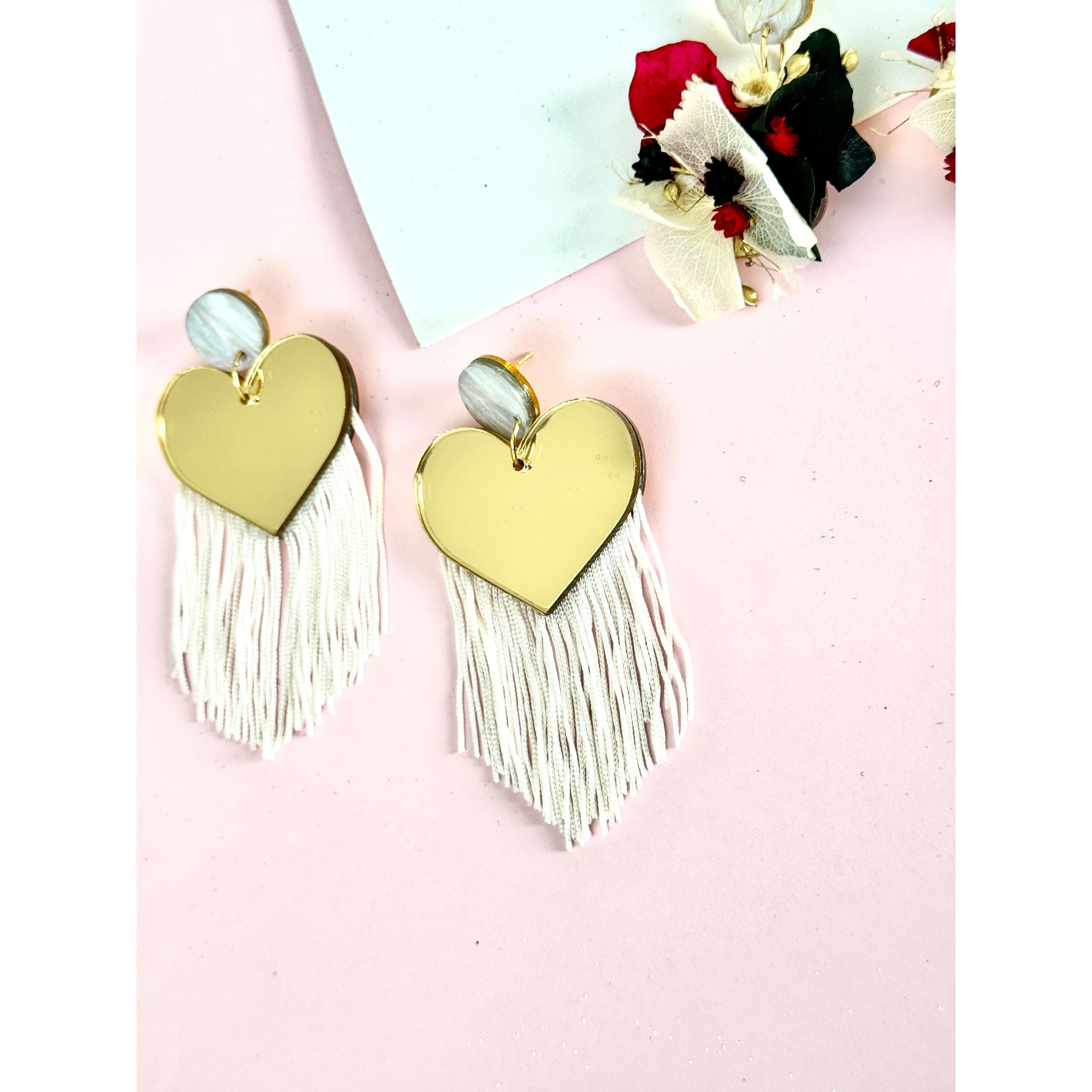 Pendientes de metacrilato ligero con colores vibrantes, colección Wow de TaRo Joyas, accesorios originales y divertidos para elevar tu look de fin de semana o diario.